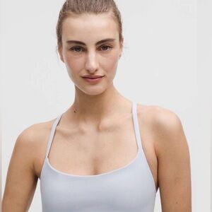 Lululemon Womens Wunder Train Racer Bra Light Support A/B Cup Starch Blue Size 6